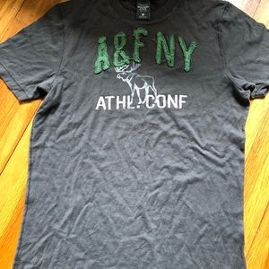 Abercrombie graphic tshirt